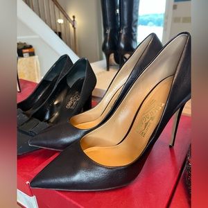 Salvatore Ferragamo heels, excellent condition, very low mileage!